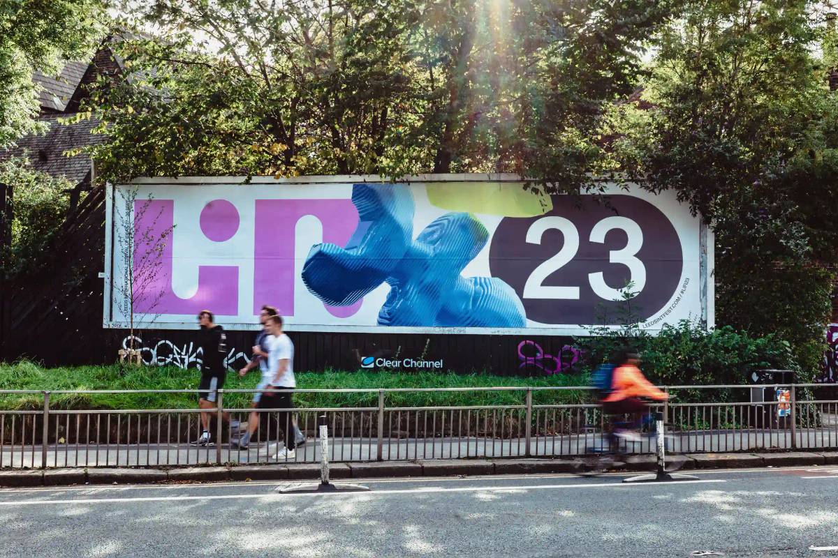 LIFI23: Outdoor ad
